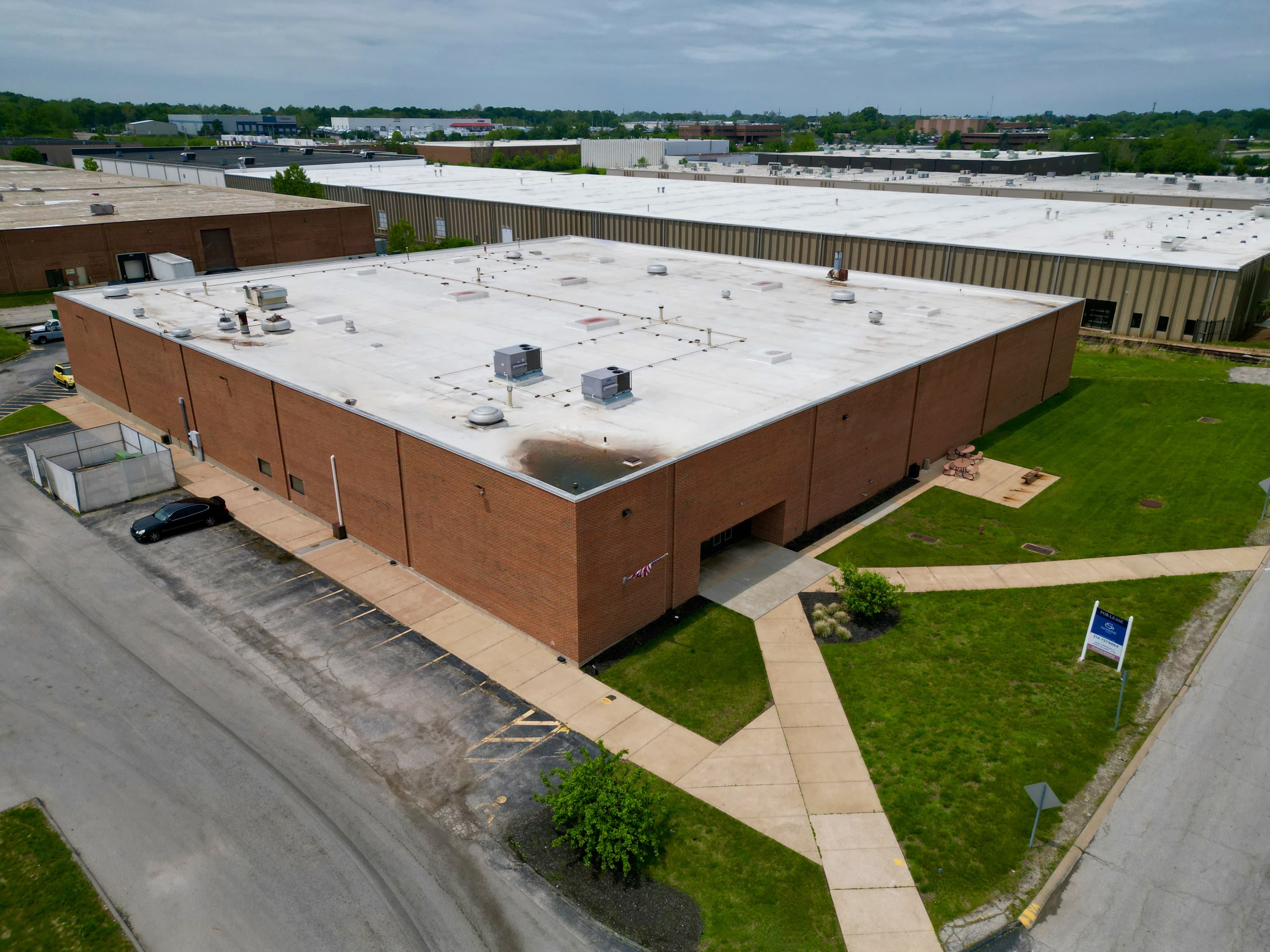 560 Anglum Rd, Hazelwood MO — Drone view 1